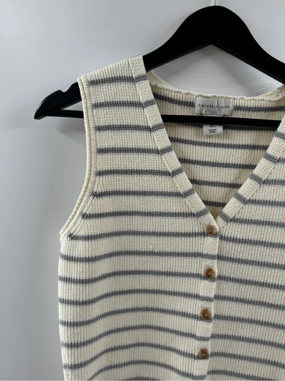 Sincerely Jules Striped Sweater Vest – Women's Large - Picture 2 of 8
